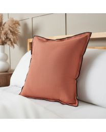 Pierre Cushion, Clay