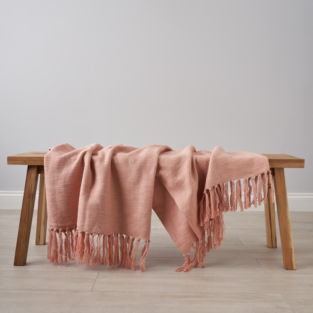 Juna Throw, Pink